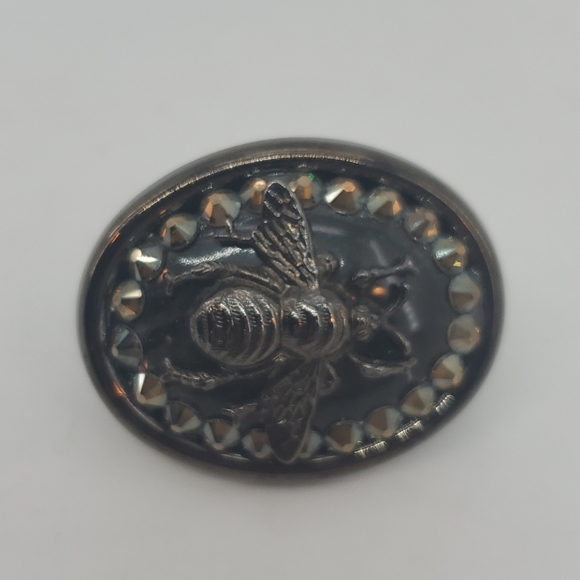 GASOLINE GLAMOUR QUARTZ/GUN METAL BEE RING - Picture 2 of 8